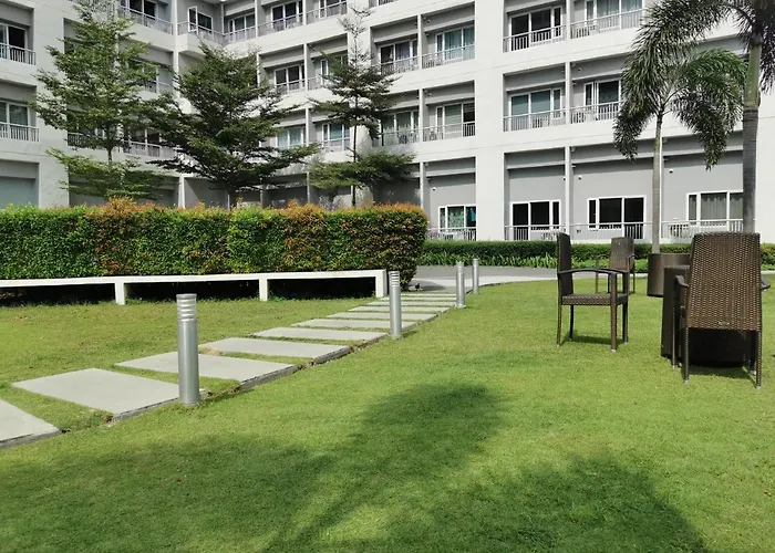Liam's Pad At Grace Residences Apartment